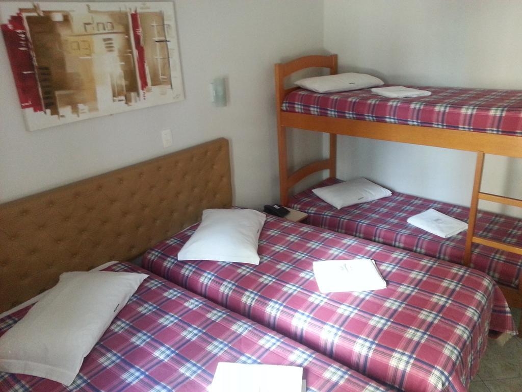 Hotel Pousada Valintur Balneário Camboriú الغرفة الصورة
